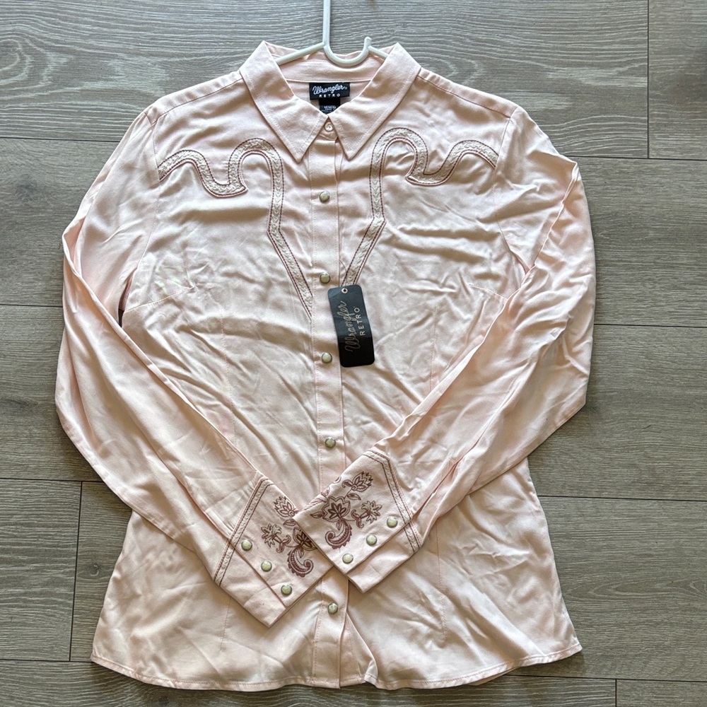Wrangler Retro Pink Embroidered Western Button-Up Shirt